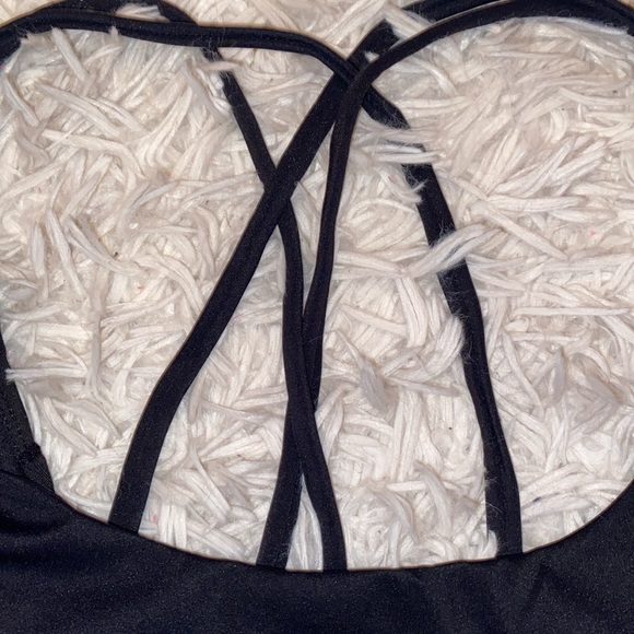 Sports Workout Bra - Picture 3 of 5